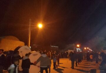 مراسم بیعت با رهبر جوان و چهلمین روز شهادت رهبر شهید روستای مهدی آباد
