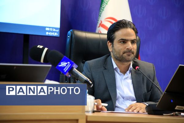 نشست صمیمی مدیران رسانه با استاندار قم