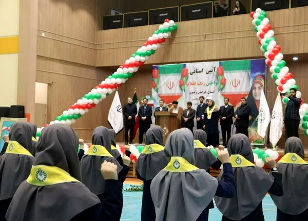 آیین استانی نواختن زنگ انقلاب استان خراسان رضوی در ناحیه ۵ مشهد
