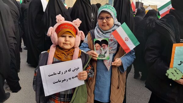 راهپیمایی مردم کمیجان درپی محکومیت اقدامات تروریستی در ایران
