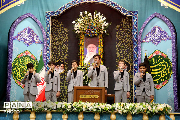 وداع با پیکر شهیده «زهرا مرادی» در حرم حضرت معصومه(س)