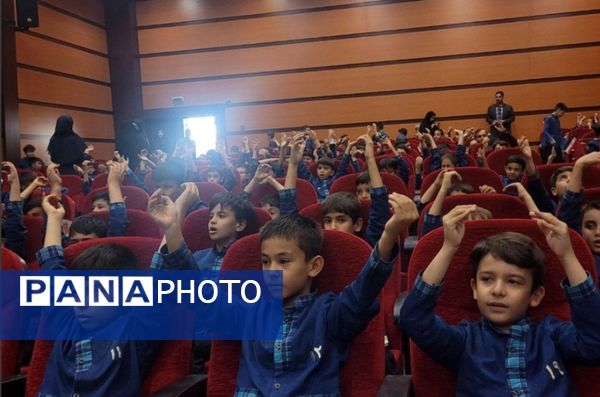 محفل انس با قرآن کریم در سالن سجادیه بهارستان‌2