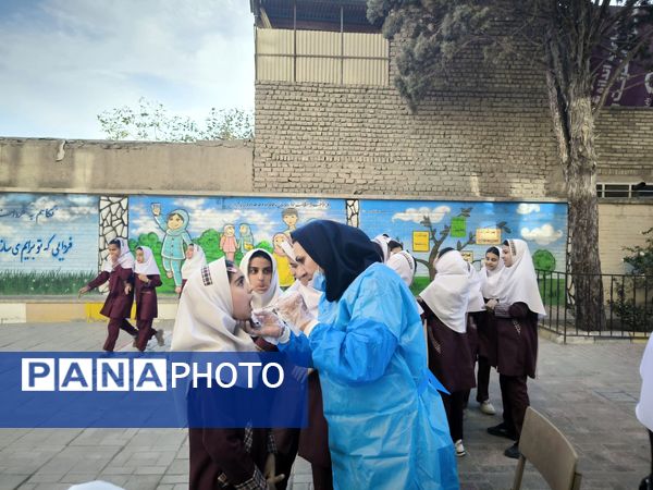 وارنیش فلوراید در دبستان شطیطه2