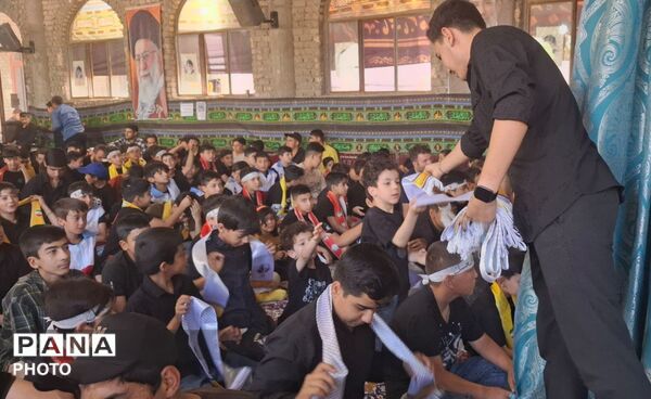 آیین سراسری «احلی من العسل» با حضور گسترده دانش‌آموزان شهرستان فاروج