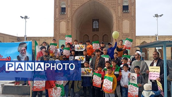 خاطره‌هایی زنده از راهپیمایی ۲۲ بهمن نیشابور