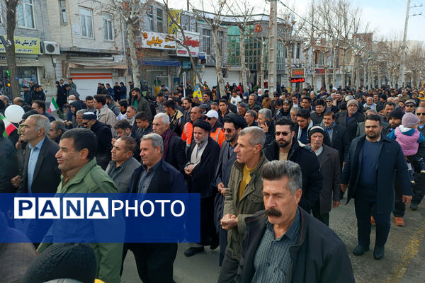 کامیاران در سالگرد پیروزی انقلاب غرق در شور و شکوه