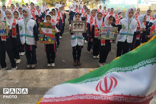 نواختن زنگ پدافند غیرعامل در دبستان هدی با محوریت پدافند زیست‌محیطی