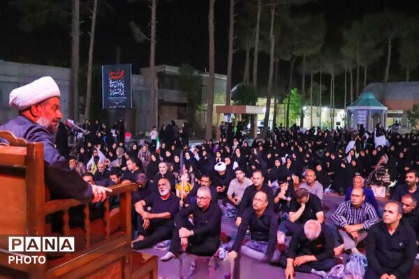 عزاداری شب هفتم محرم در امامزاه عمادالدین رباط‌کریم