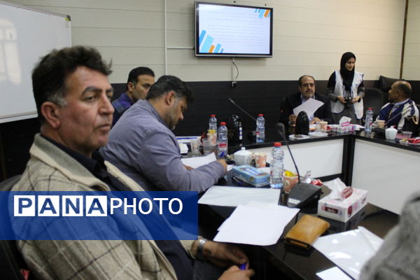 نشست تخصصی کارشناسان سواد آموزی استان بوشهر