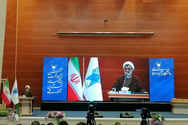 خسروپناه: هر استاد، چراغی برای زیست مؤمنانه و وطن‌خواهانه