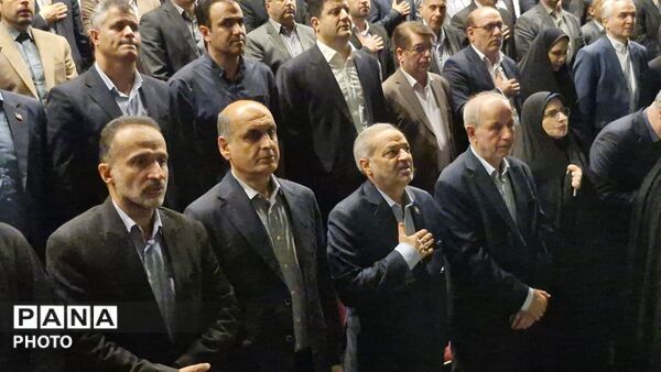 حضور وزیر آموزش‌وپرورش در مراسم گرامی‌داشت دولتمردان شهید در رشت