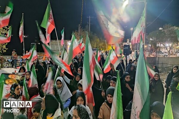 جوشش غیرت انقلابی مردم شهر بار در  اجتماعات شبانه