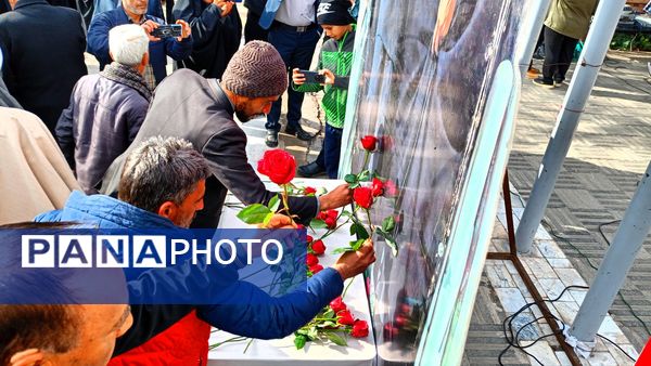 جشن ورود امام به میهن در کاشمر