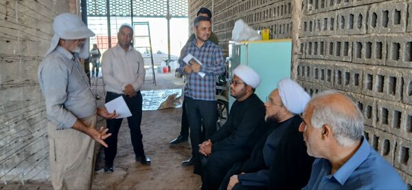بازدید امام جمعه و رییس اداره کمیته امداد شهرستان خلیل‌آباد از کشاورزان 