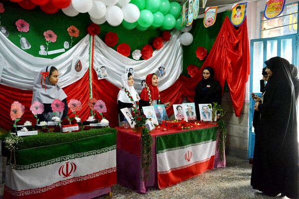 افتتاحیه طرح  «ایرانمون» در مدرسه شهدای گمنام بهارستان‌دو