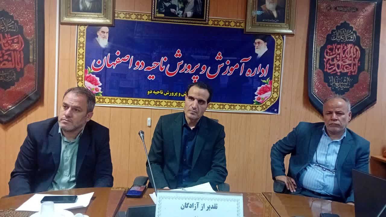 انتقال فرهنگ ایثار و آزادگی به نسل جدید وظیفه اصلی ما است