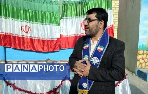 موج کتاب در مدارس روستایی؛ از هدیه‌ ۲۰۰ جلدی تا اشتیاقی برای مطالعه