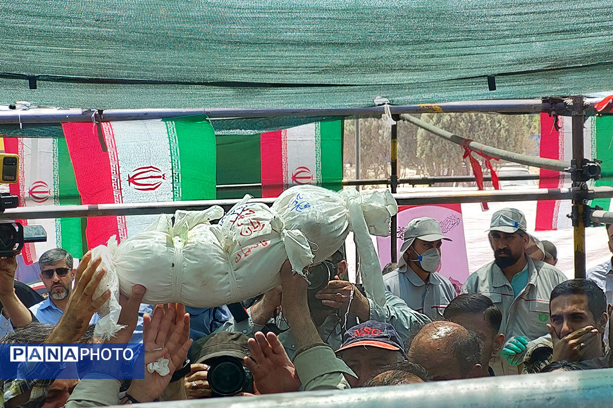 تشییع پیکر شهدای حمله رژیم اشغالگر صهیونیستی به ایران