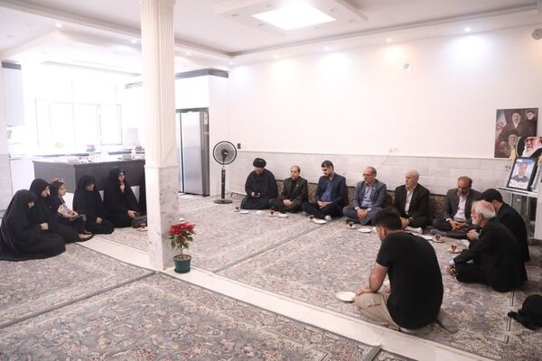 رشادت فرماندهان شهید، دشمن را زمین‌گیر کرده است