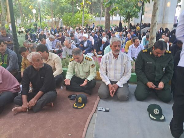 مراسم دعای عرفه درجوار شهدای گمنام پارک وحدت شهرستان آشخانه
