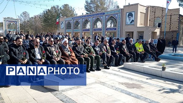 آغاز مراسم دهه فجر با شعار  «حضور تا ظهور» در گلزار شهدای سبزوار
