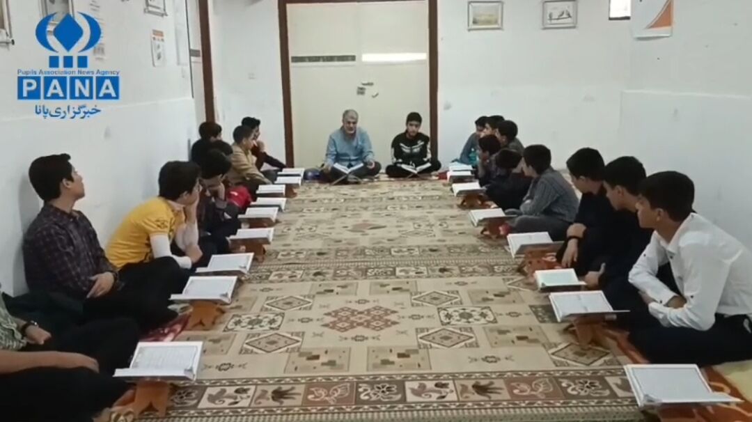 محفل انس با قرآن در آخرین روزهای ماه رمضان/ فیلم
