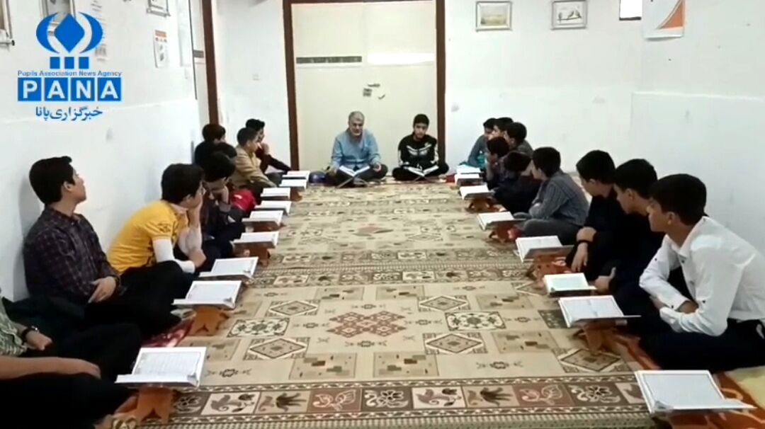 محفل انس با قرآن در آخرین روزهای ماه رمضان/ فیلم