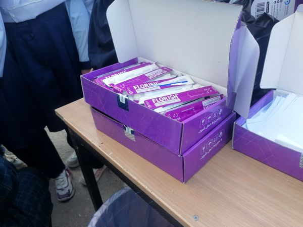 وارنیش فلوراید برای دانش آموزان دبستان ناهید نخودی 