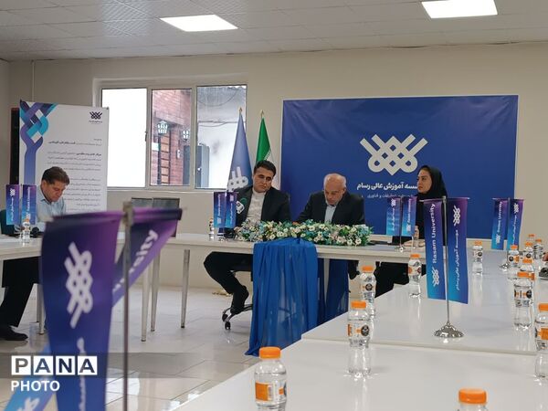 نشست خبری موسسه آموزش عالی رسام در کرج 