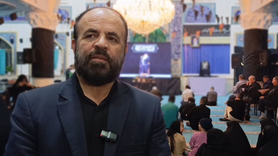 زنده نگه داشتن یاد رهبر شهید، بخشی از رسالت فرهنگی مدارس است
