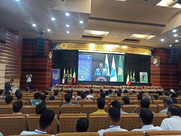 سی و دومین جشنواره فرهنگی هنری قرآن و عترت در مشهد برگزار شد