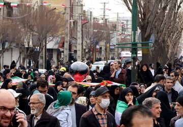 دانش‌آموزان راویانی هستند که قصه  امروز را با نگاه به فردا می‌گویند