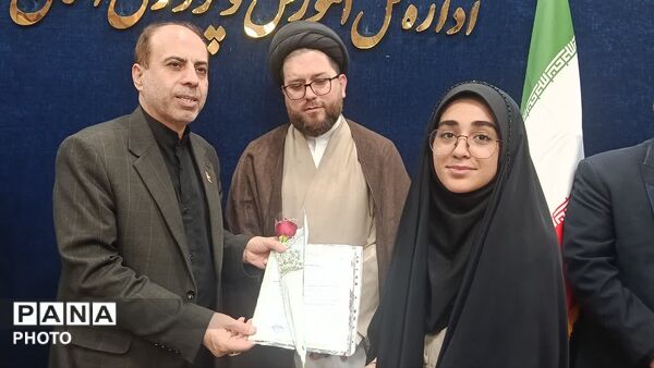 نشست صمیمی خبرنگاران پانا با مدیرکل آموزش و پرورش قم