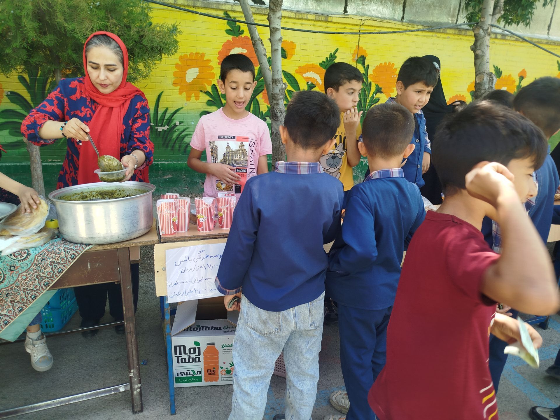 برگزاری بازارچه درون مدرسه‌ای در دبستان مبین شیروان