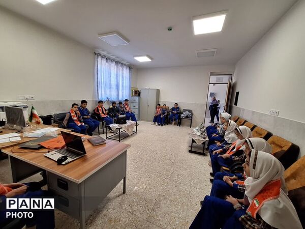 روز بدون کیف در آموزشگاه شهید ذوالفقاری روستای احمد آباد