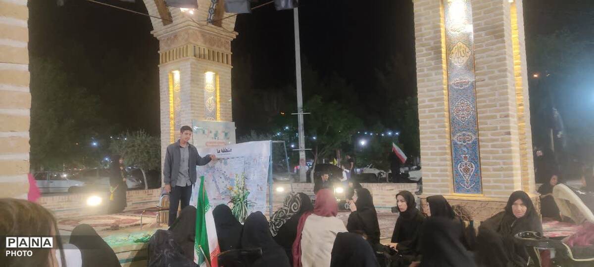 برپایی موکب رهبری و بازسازی نقشه تنگه هرمز در پارک آزادشهر یزد
