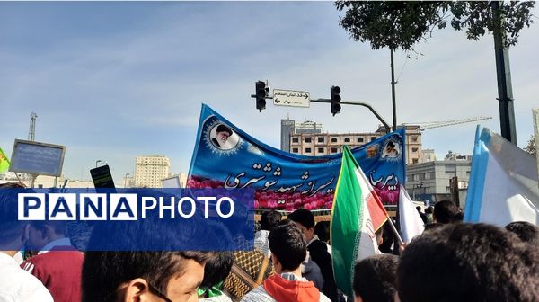  راهپیمایی ۱۳آبان روز ملی استکبار ستیزی و روز دانش آموز 