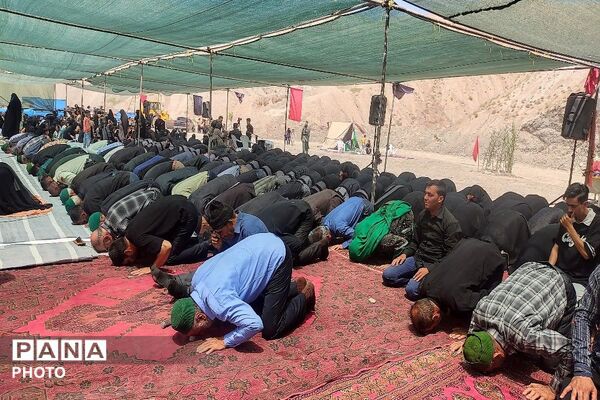 پخت حلیم در روز اربعین حسینی شهر بار نیشابور