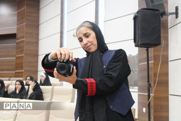 مراسم بزرگداشت مقام معلم در پردیس