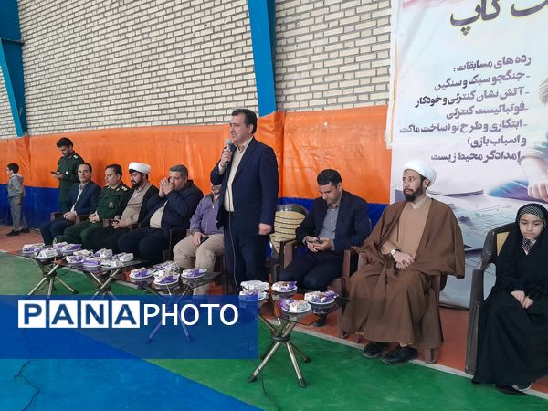 نمایش استعدادها و ایده‌ها