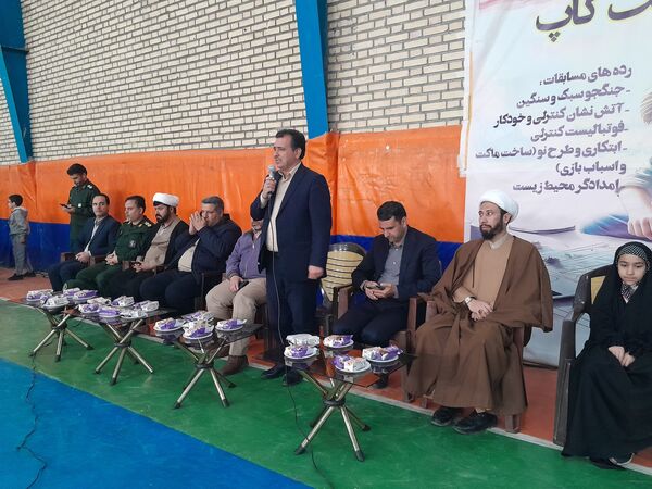 نمایش استعدادها و ایده‌ها