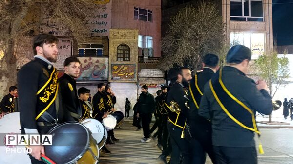 عزاداران علوی در کف خیابان های نیشابوری زنجیر زنی کردند