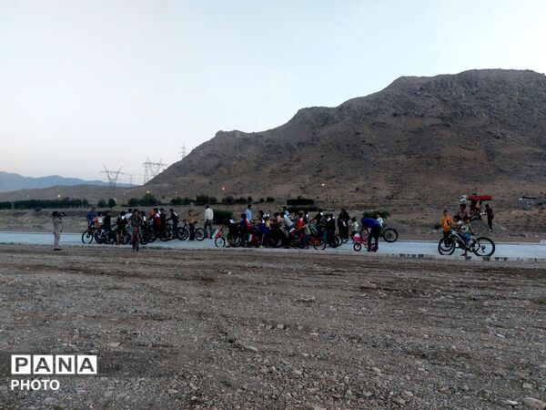 برگزاری همایش دوچرخه‌سواری به مناسبت عید سعید غدیرخم در حاجی‌آباد