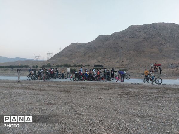 برگزاری همایش دوچرخه‌سواری به مناسبت عید سعید غدیرخم در حاجی‌آباد