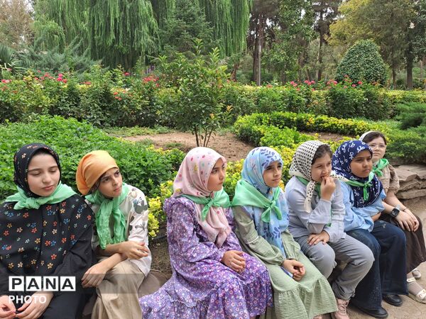 جشن عبادت دختران البرزی در کنار مهر و ماه