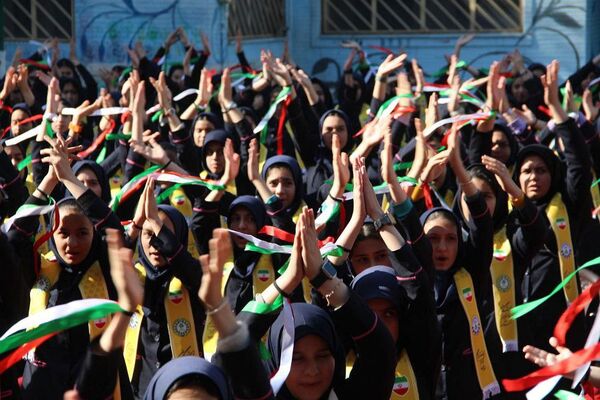 برگزاری همایش یاوران انقلاب در مدرسه حضرت ولیعصر(عج)