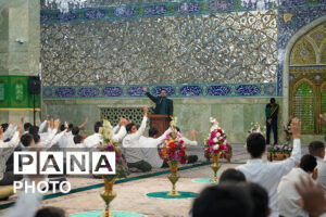  جشن تکلیف ۱۲۰ نوجوان پسر در حرم حضرت معصومه(س)