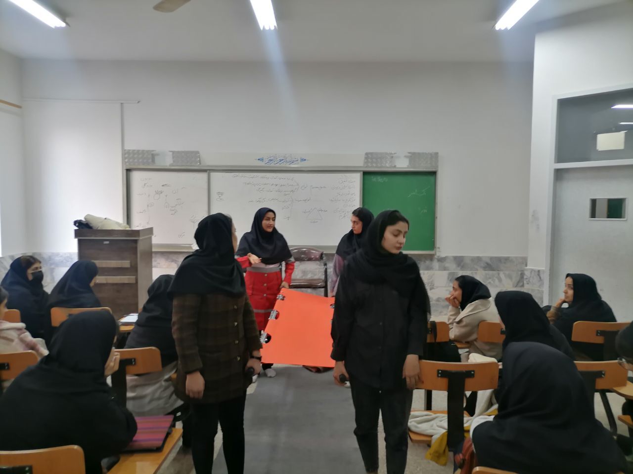 برگزاری دوره‌های مقدماتی هلال احمر در دانشگاه آزاد اسلامی شیروان