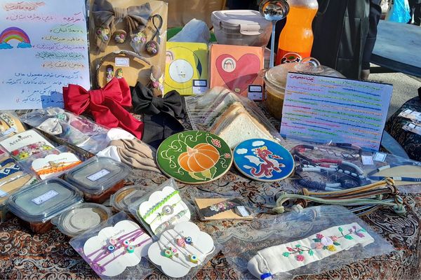 بازارچه کارآفرینی در دبیرستان حجاب