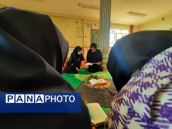 انس با قرآن در دبیرستان امامت مهدیه